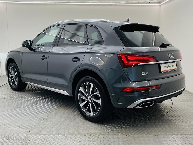 Audi Q5 2,0 S-LINE 40TFSI 150kW - fotka 25 z 26