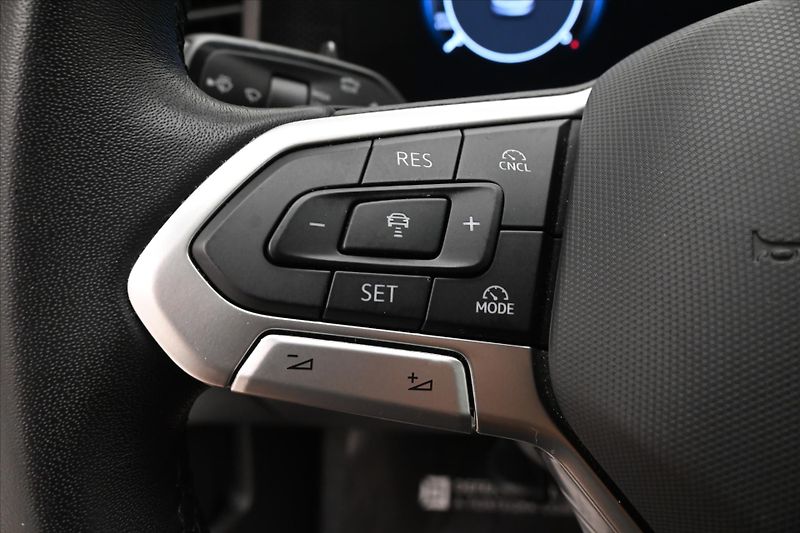 Volkswagen Passat 2,0 TDI 110 kW DSG Business Zá - fotka 25 z 33