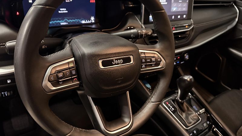 Jeep Compass (2023) 1.3 T4 PHEV,4x4,ZÁRUKA - fotka 20 z 56