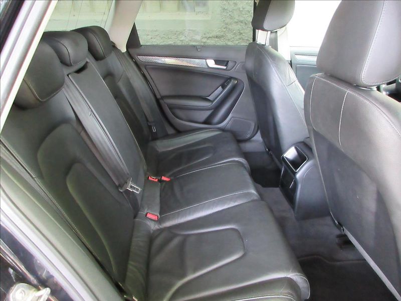 Audi A4 Avant 1,8 TFSi Navi, S-Line, a - fotka 15 z 25