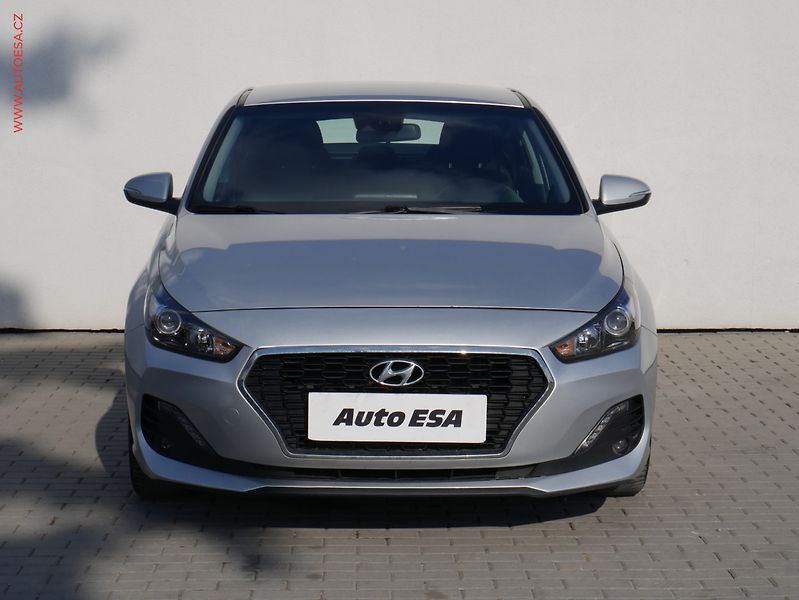 Hyundai i30 (2018) 1.0T-GDi, ČR, AC, temp - fotka 2 z 19