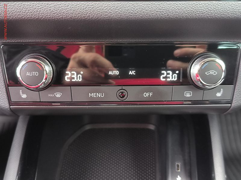 Škoda Kamiq (2021) 1.0 TSi, 2.maj,ČR, Style, DSG - fotka 17 z 25