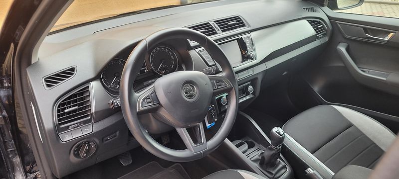 Škoda Fabia (2016) 3 1,2 TSi 81kW benzín „JoY“ - fotka 19 z 40
