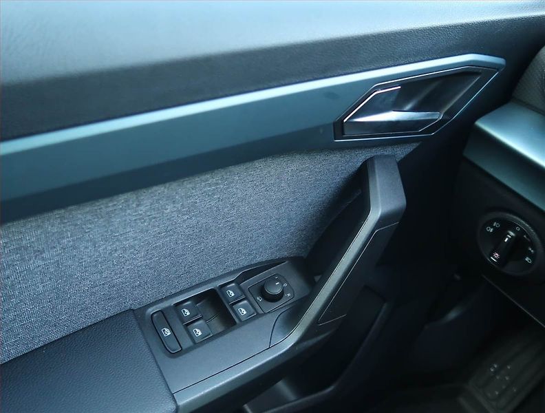 Seat Arona (2021) Xperience 1.0 TSI, ČR,1.maj - fotka 18 z 19