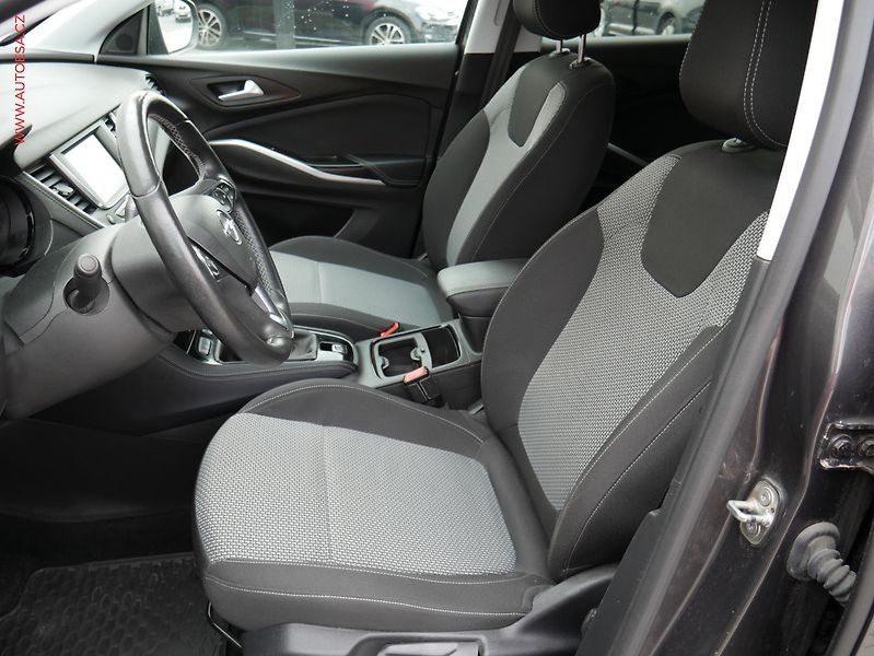 Opel Grandland X (2019) 1.2PT, 1.maj,ČR, navi, autoAC - fotka 9 z 17