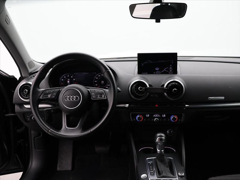 Audi A3 1,5 TSI 110kW S-tronic - fotka 27 z 35