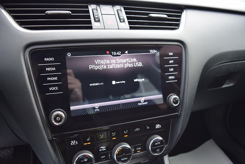 Škoda Octavia (2018) 1.4TSI 110kw AMBITION NAVI APP - fotka 25 z 47