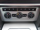 Volkswagen Passat (2018) Comfortline 2.0 TDI, Automat - náhled 12
