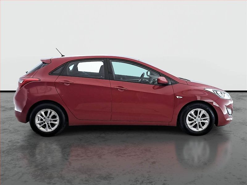Hyundai i30 (2013) 1.4 CVVT - fotka 6 z 11