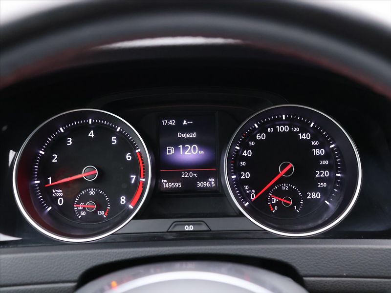 Volkswagen Golf 2,0 TSI GTI 169kW 1.Majitel - fotka 14 z 26