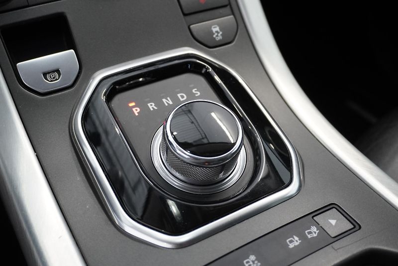 Land Rover Range Rover Evoque 2,2 SD4 DYNAMIC 4WD AUT. - fotka 16 z 31