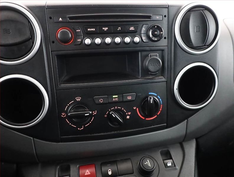 Citroën Berlingo (2018) Feel 1.6 BlueHDi, 5Míst, ČR - fotka 9 z 13