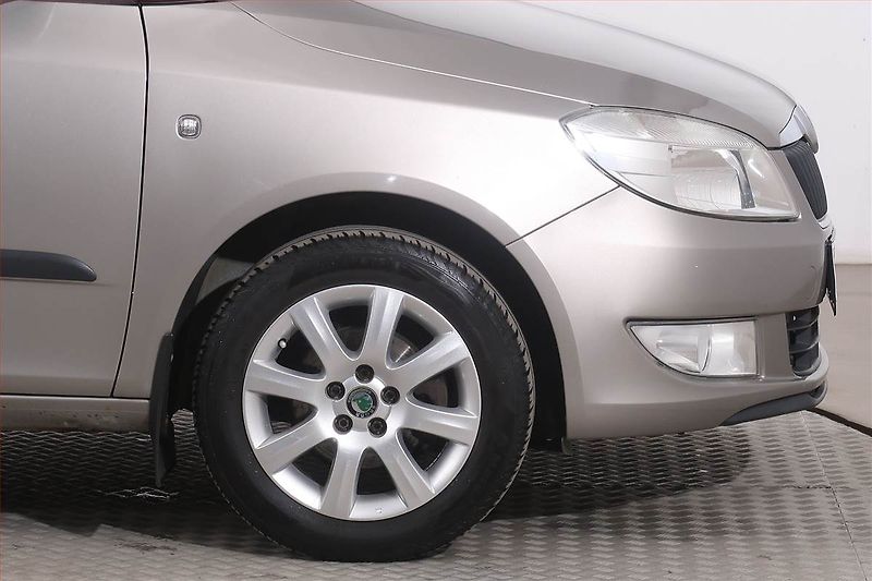 Škoda Fabia (2011) 1.2 TSI, Serv.kniha - fotka 15 z 16