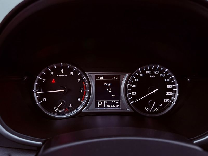 Suzuki Vitara 1.6 Comfort Aut., Serviska - fotka 18 z 27