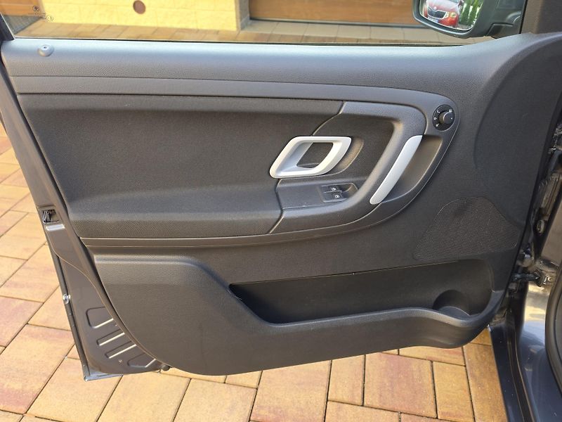 Škoda Fabia II 1.4i 16V AMBIENTE*2x SADA* - fotka 8 z 55