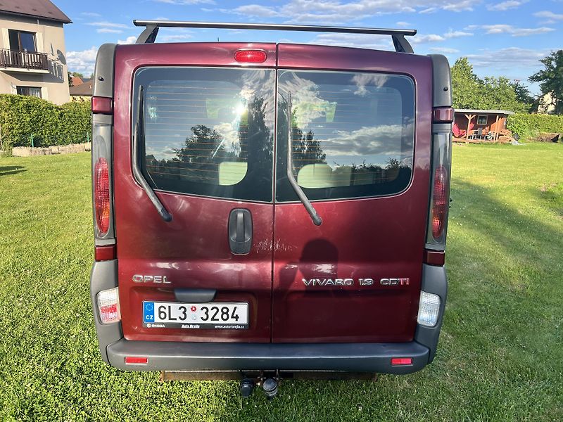 Opel Vivaro 1.9CDTI 74KW,5 MÍST,KLIMA,TZ - fotka 6 z 39