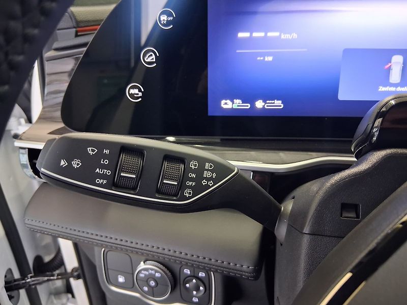 Omoda 9 (2025) Premium 1.5t GDI SHS AWD - fotka 15 z 24