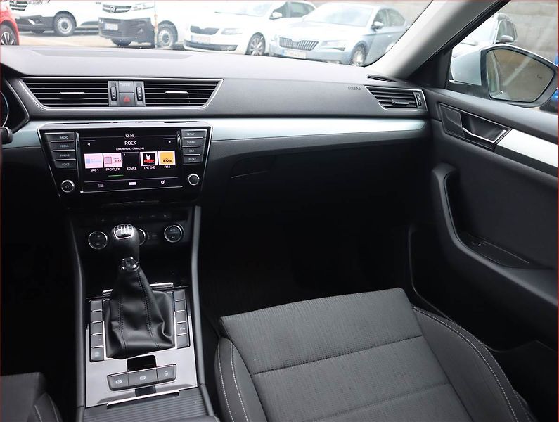 Škoda Superb (2016) 2.0 TDI, Bi-Xenony, Tempomat - fotka 8 z 21