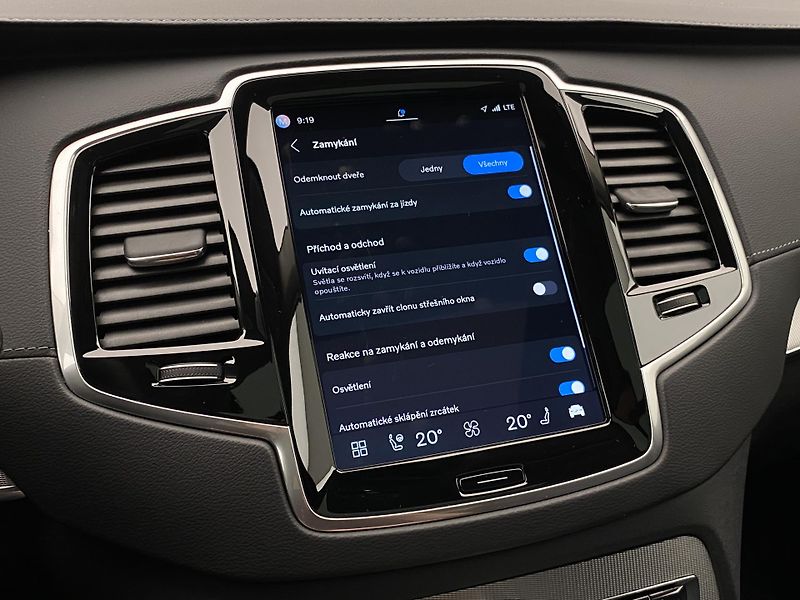 Volvo XC90 B5 AWD BRIGHT PLUS AUT 7m - fotka 53 z 58