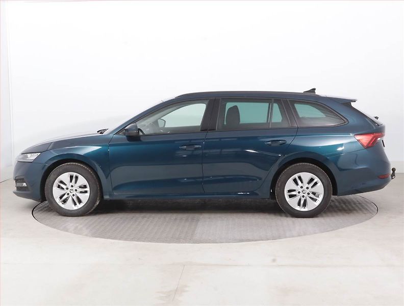 Škoda Octavia (2023) Ambition 2.0 TDI, Automat - fotka 3 z 16