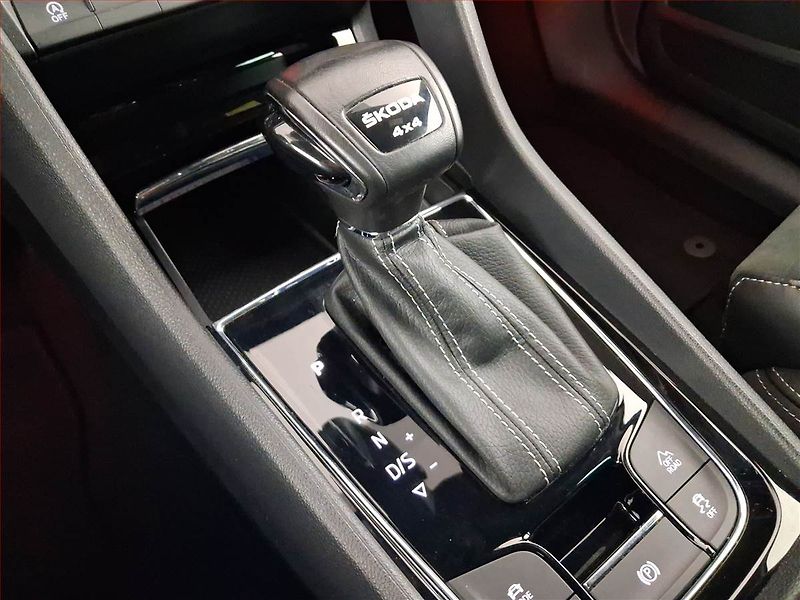 Škoda Kodiaq (2023) Sportline 2.0 TDI - fotka 13 z 27