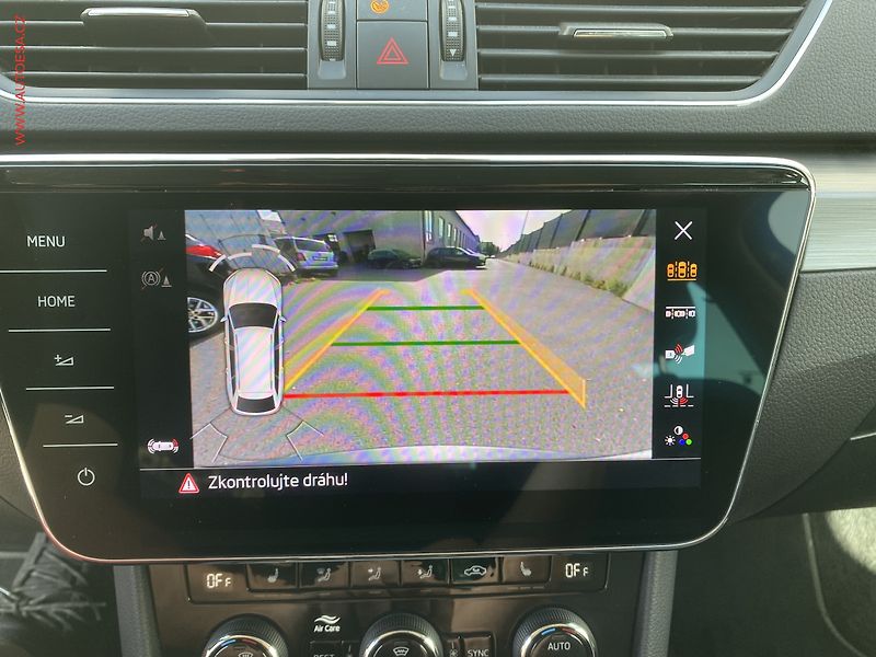 Škoda Superb (2022) 2.0 TDi, Style, DSG, LED - fotka 18 z 19