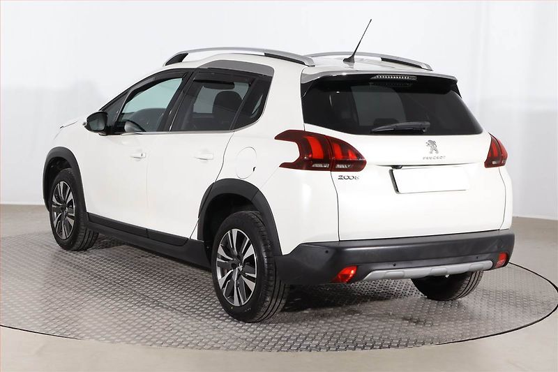 Peugeot 2008 (2019) 1.2 PureTech, Serv.kniha, Navi - fotka 4 z 25