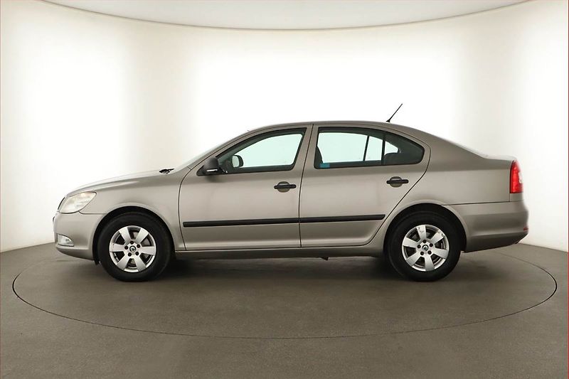 Škoda Octavia (2012) 2.0 TDI, po STK, CZ doklady - fotka 3 z 12