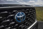 Logo Toyoty dodává na důvěryhodnosti.