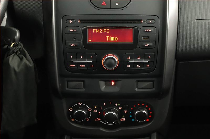 Dacia Duster (2015) 1.5 dCi - fotka 10 z 14