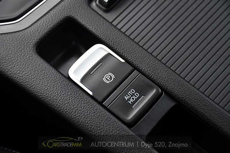 Volkswagen Passat 2,0TDi DSG NAVI 2xKOLA  - fotka 35 z 51