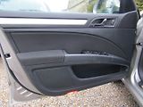 Škoda Superb (2011) 1.6 TDI 77kW - náhled 18