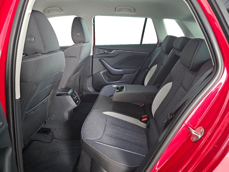 Škoda Kamiq (2025) 1.0TSi 85kW TOP SELECTION TAŽN - fotka 7 z 35