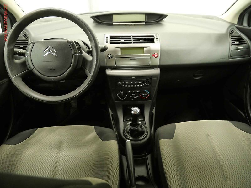 Citroën C4 (2009) 1.4i, 2.maj,ČR, AC, temp - fotka 8 z 20