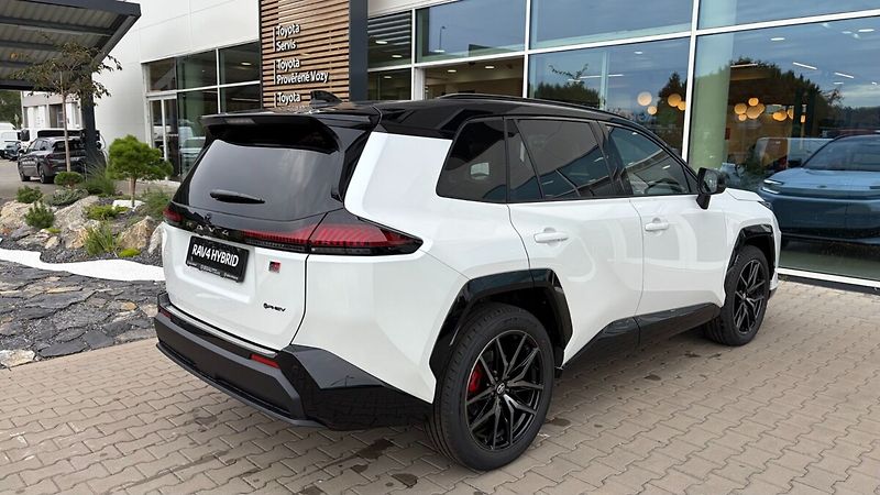 Toyota RAV4 4x4 PHEV GR Sport - fotka 5 z 23