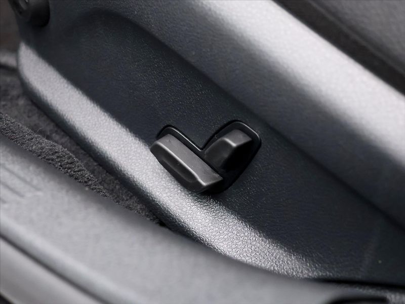 Mercedes-Benz Třídy C 2.0 220d 143kW Aut. LED - fotka 16 z 37