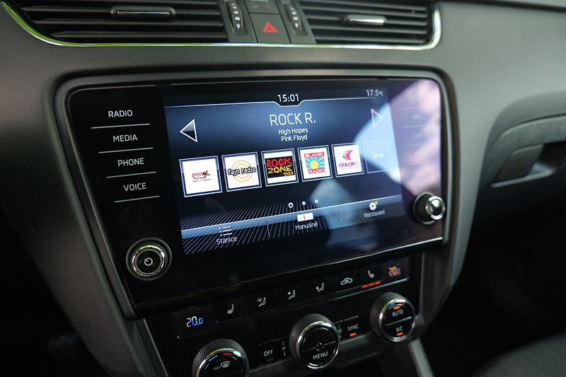 Škoda Octavia 1.4 TSI 110 kW Tažné CarPlay - fotka 24 z 31