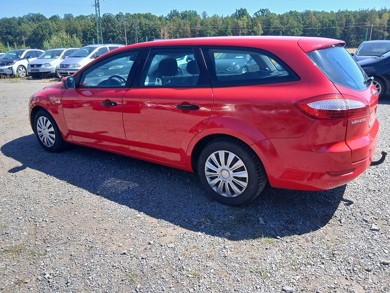 Ford Mondeo 2.0 TDCI, automat - fotka 13 z 31