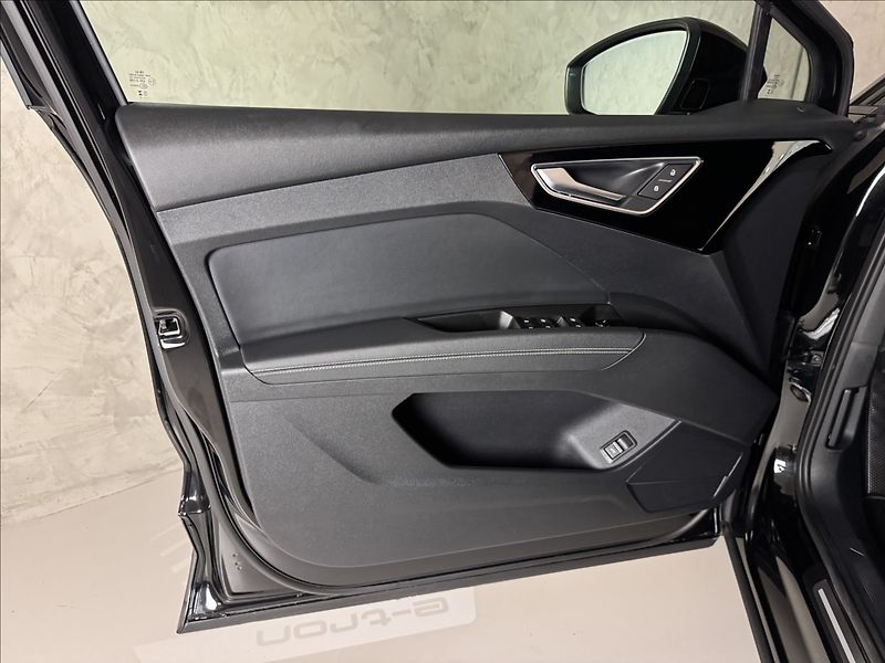 Audi Q4 e-tron 45 Quattro 195kW LED Matrix - fotka 23 z 49