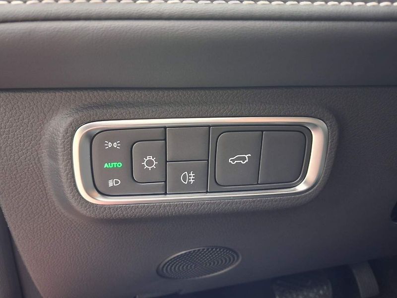 Omoda 5 (2026) Premium 1.5 tGDI HEV - fotka 13 z 30