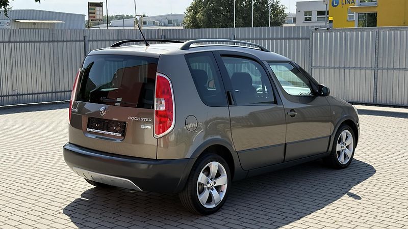 Škoda Roomster 1.2TSi*63kW*SCOUT*STYLE*PĚKNÝ* - fotka 5 z 23