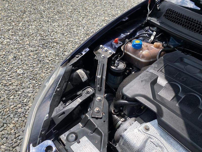 Lancia Delta 2.0JTD 165PS SPORT NAVI SERVIS - fotka 75 z 169