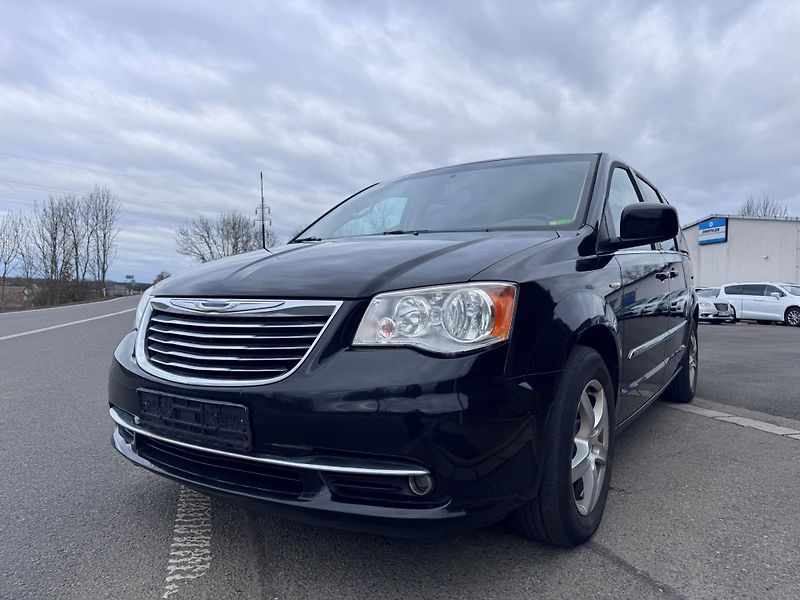 Chrysler Town & Country (2014) 3,6 RT Penta DVD 2014 - fotka 6 z 23