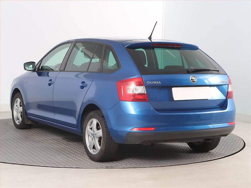 Škoda Rapid (2015) Spaceback 1.2 TSI - fotka 4 z 16