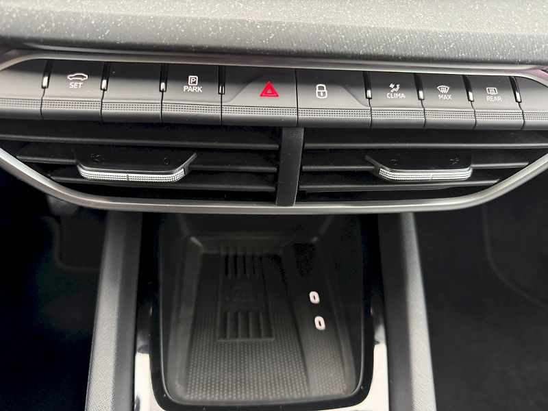 Škoda Octavia (2024) 1,5 TSI 110 KW Top Selection - fotka 28 z 35