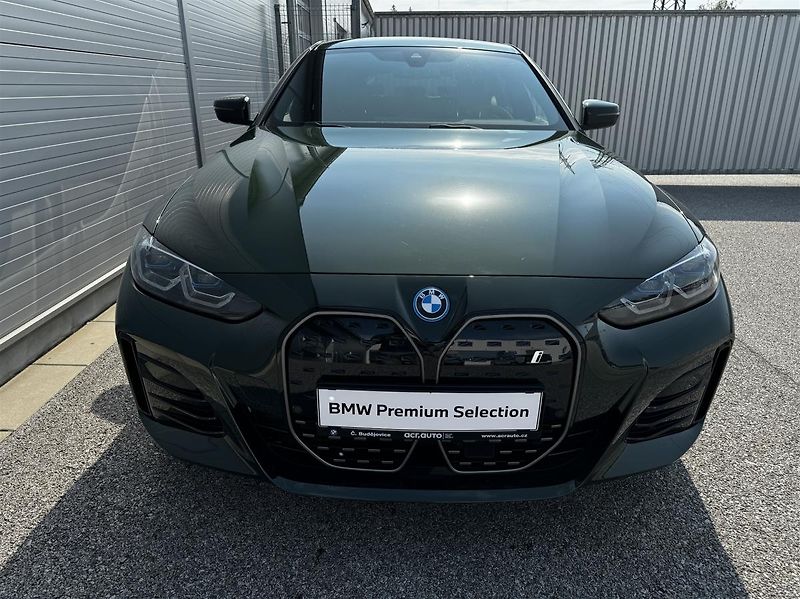 BMW i4 eDrive40 - fotka 7 z 13
