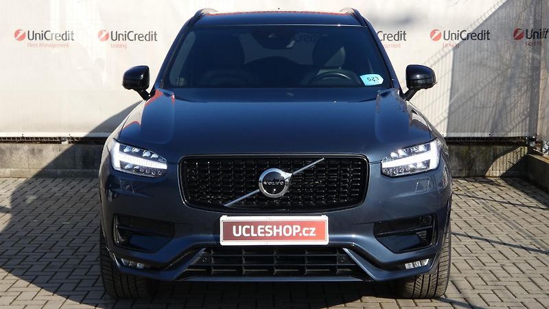 Volvo XC90 B5 AWD R-Design - fotka 2 z 25