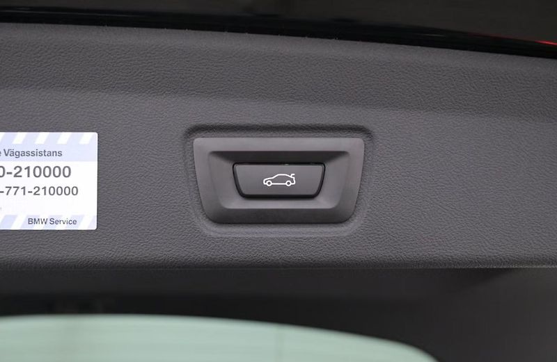 BMW i4 eDrive40 GC SoH 96% Tažné Kam - fotka 22 z 26
