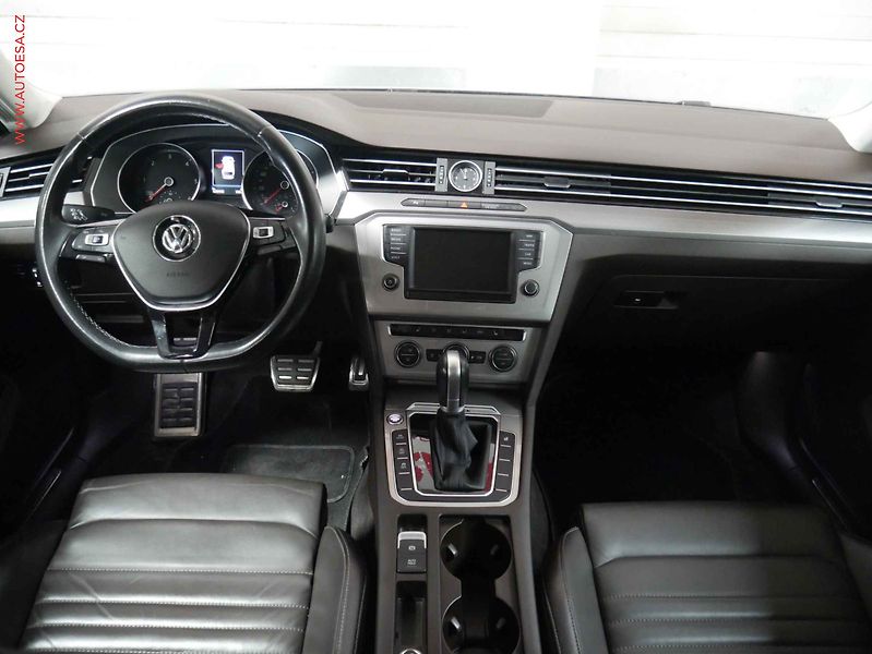Volkswagen Passat (2016) 2.0TDi 4x4, ČR, Alltrack - fotka 8 z 24