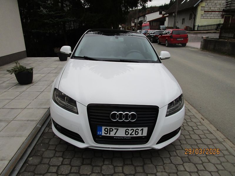 Audi A3 (2009) 2,0 TDi DSG panorama - fotka 2 z 28